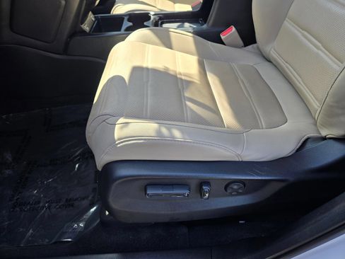 Used 2022 Honda CR-V EX-L image 10