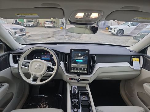 New 2026 Volvo XC60 B5 Ultra w/ Protection Package Premier image 17
