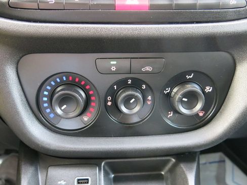 Used 2022 RAM ProMaster City Tradesman FWD image 28