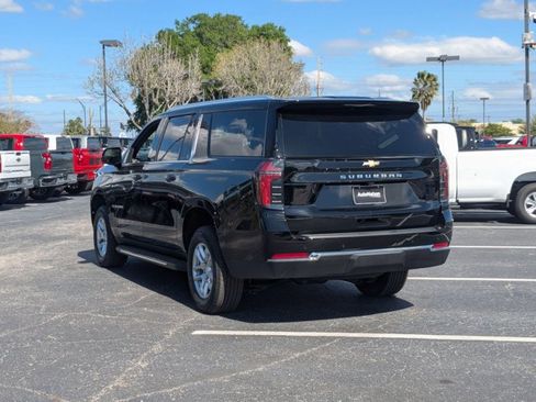 New 2026 Chevrolet Suburban LS image 9