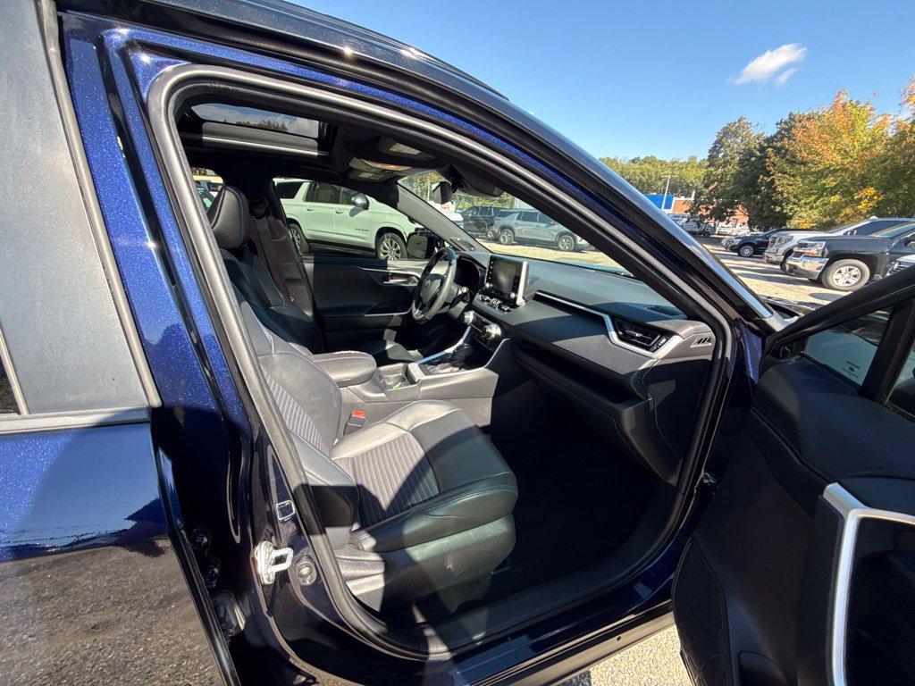 Used 2020 Toyota RAV4 XSE AWD/4WD image 17