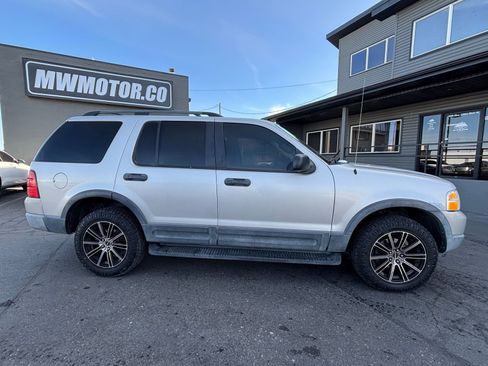 Used 2003 Ford Explorer XLT image 5