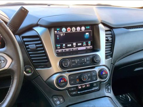 Used 2019 Chevrolet Suburban Premier image 7