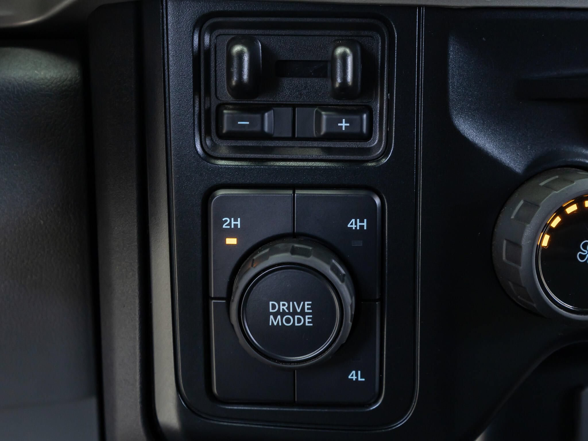 Used 2025 Ford F350 XLT AWD/4WD image 20
