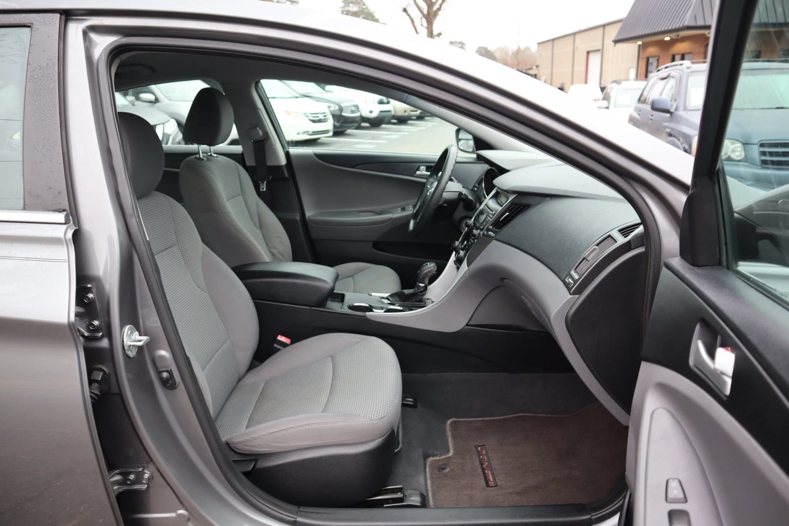 Used 2012 Hyundai Sonata GLS FWD image 16