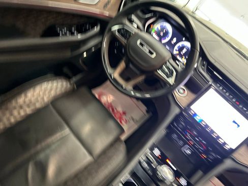 Certified 2023 Jeep Grand Cherokee Summit w/ Luxury Tech Group V image 26