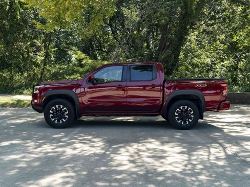 Used 2023 Nissan Frontier PRO-4X w/ Pro Convenience Package AWD/4WD image 6