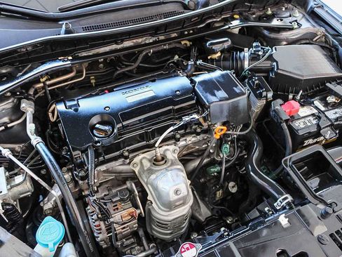 Used 2016 Honda Accord EX image 27
