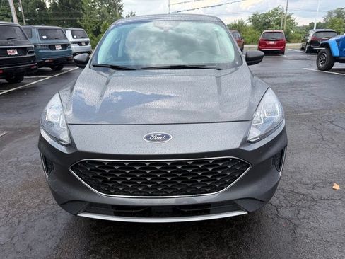 Used 2022 Ford Escape SE w/ Convenience Package FWD image 9