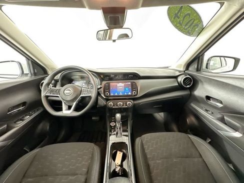 Used 2024 Nissan Kicks SV FWD image 3