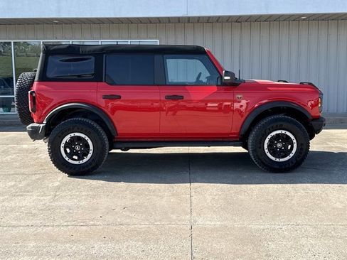Used 2024 Ford Bronco Badlands w/ Sasquatch Package AWD/4WD image 2