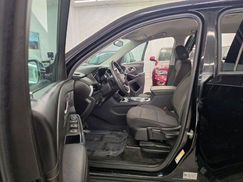 Used 2020 Chevrolet Traverse LS w/ LPO, Floor Liner Package FWD image 8