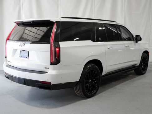 Used 2022 Cadillac Escalade ESV Sport Platinum w/ LPO, ONYX Package AWD/4WD image 6