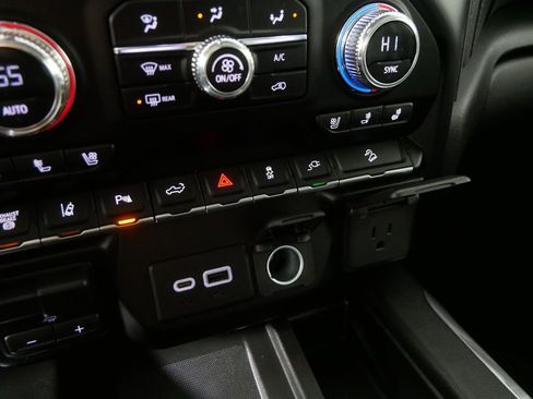 Used 2023 GMC Sierra 2500 Denali image 29