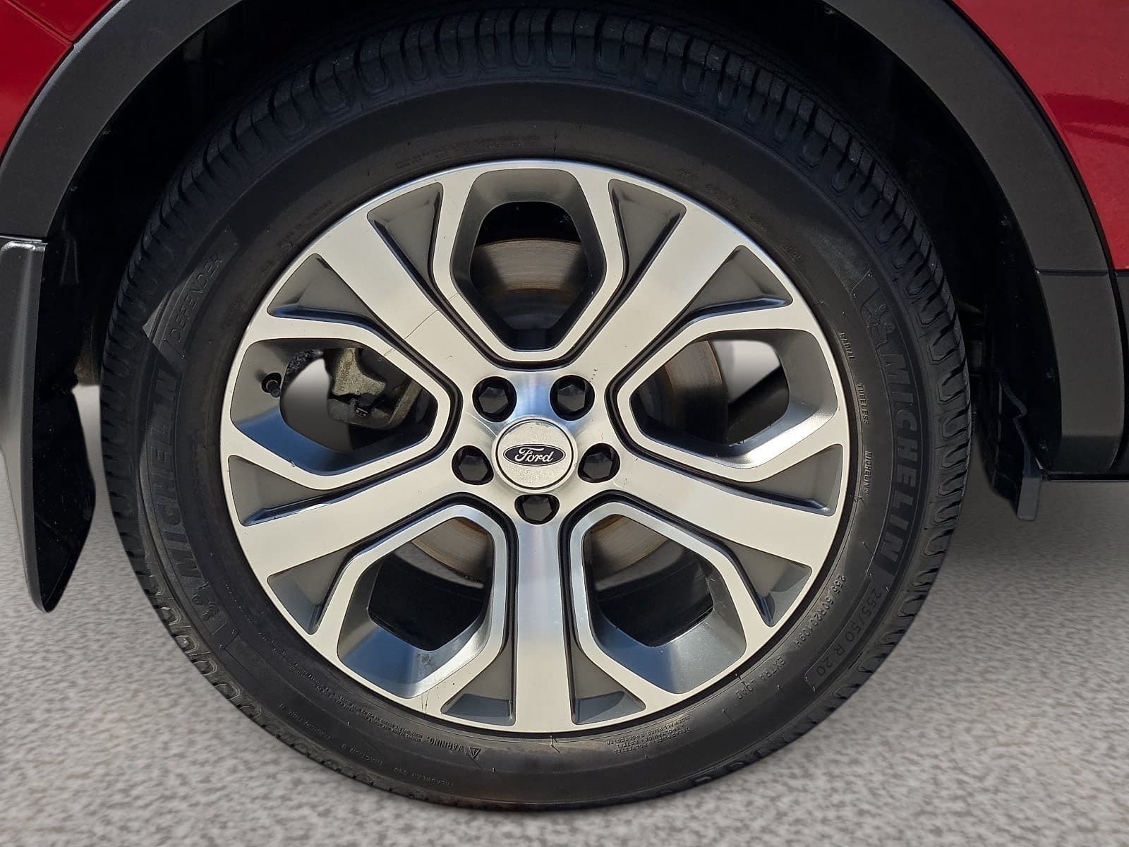 Used 2018 Ford Explorer Platinum AWD/4WD image 8