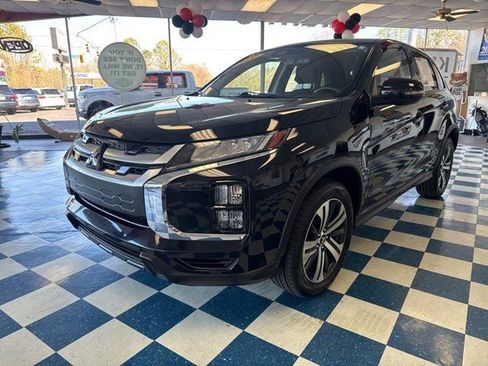 Used 2021 Mitsubishi Outlander Sport SE image 3