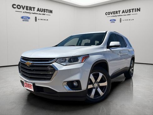 Used 2018 Chevrolet Traverse LT w/ LPO, Cargo Package FWD image 1