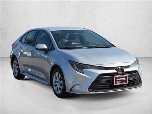 Used 2024 Toyota Corolla LE FWD image 3