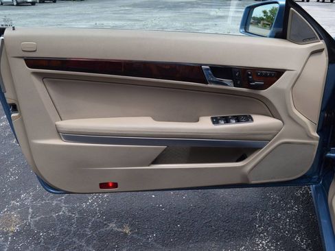 Used 2011 Mercedes-Benz E 350 Cabriolet image 27