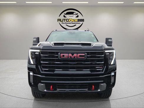 Used 2024 GMC Sierra 2500 AT4 w/ AT4 Premium Plus Package image 2