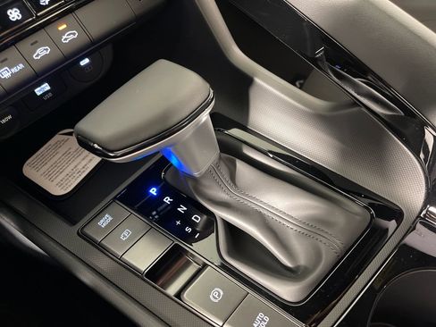 New 2026 Hyundai Elantra SEL FWD image 24