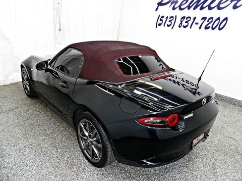 Used 2018 MAZDA MX-5 Miata Grand Touring RWD image 4