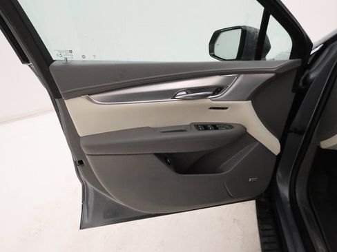 Used 2021 Cadillac XT5 Premium Luxury image 7