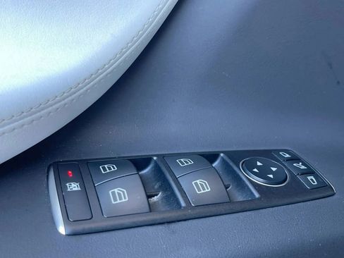 Used 2017 Tesla Model X 75D image 28