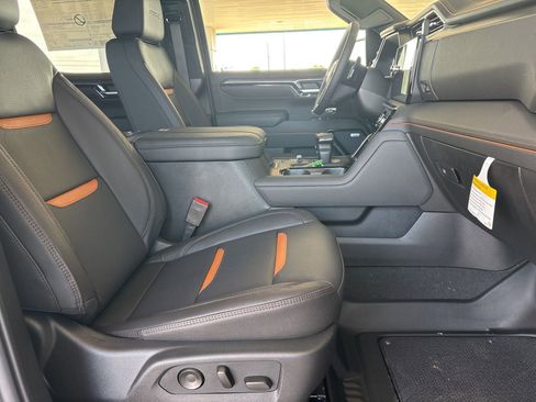 New 2026 GMC Sierra 1500 AT4 w/ AT4 Premium Package image 9