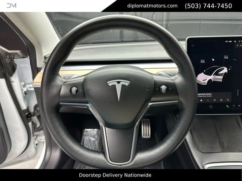 Used 2021 Tesla Model 3 Performance image 26