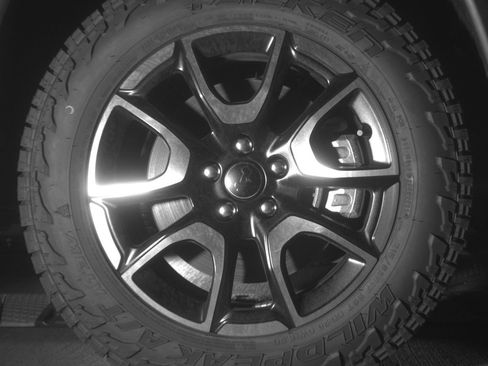 Used 2025 Jeep Compass Trailhawk image 13