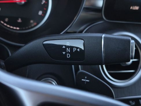 Used 2022 Mercedes-Benz GLC 300 image 17