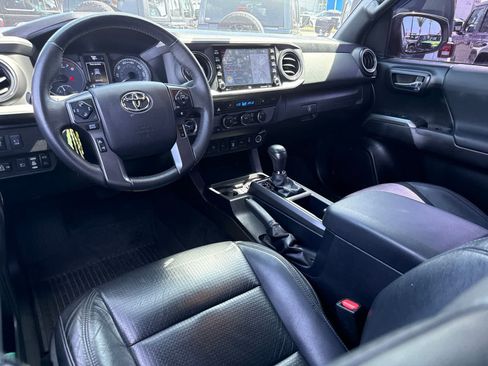 Used 2021 Toyota Tacoma TRD Sport w/ TRD Premium Sport Package RWD image 25