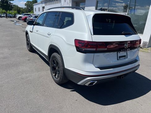 New 2026 Volkswagen Atlas Peak Edition image 15