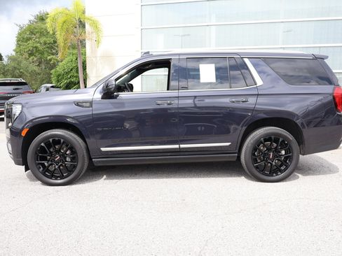Used 2024 GMC Yukon Denali w/ Advanced Technology Package AWD/4WD image 6