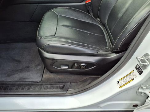 Certified 2022 Jeep Grand Cherokee L Limited AWD/4WD image 19