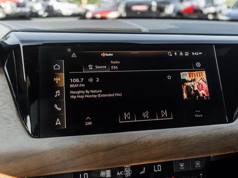 Used 2022 Audi e-tron GT Premium Plus image 18