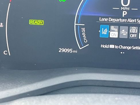 Used 2025 Toyota Camry LE image 40