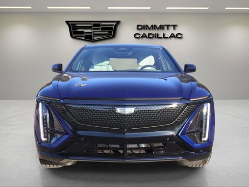 New 2026 Cadillac Lyriq Sport image 8