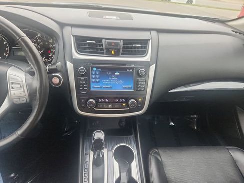 Used 2016 Nissan Altima 2.5 SL w/ 2.5 Technology Package image 16