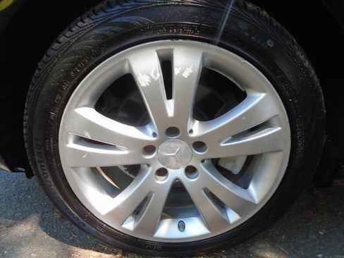 Used 2009 Mercedes-Benz C 300 Sedan image 28