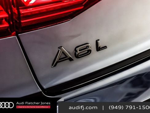 Used 2022 Audi A8 L 3.0T image 10