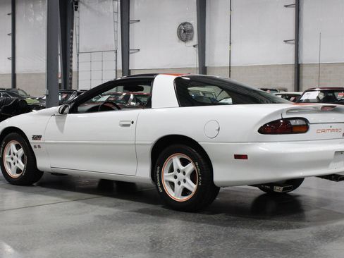 Used 1997 Chevrolet Camaro Z28 w/ Preferred Equipment Group 2 RWD image 22