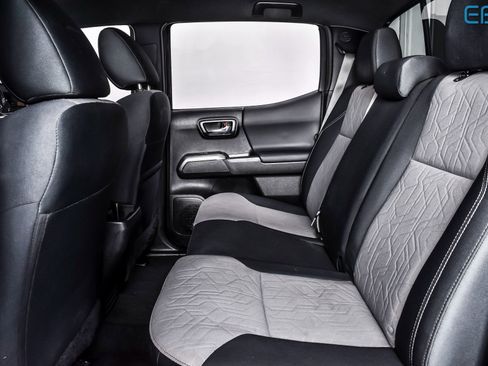 Used 2022 Toyota Tacoma TRD Sport image 20