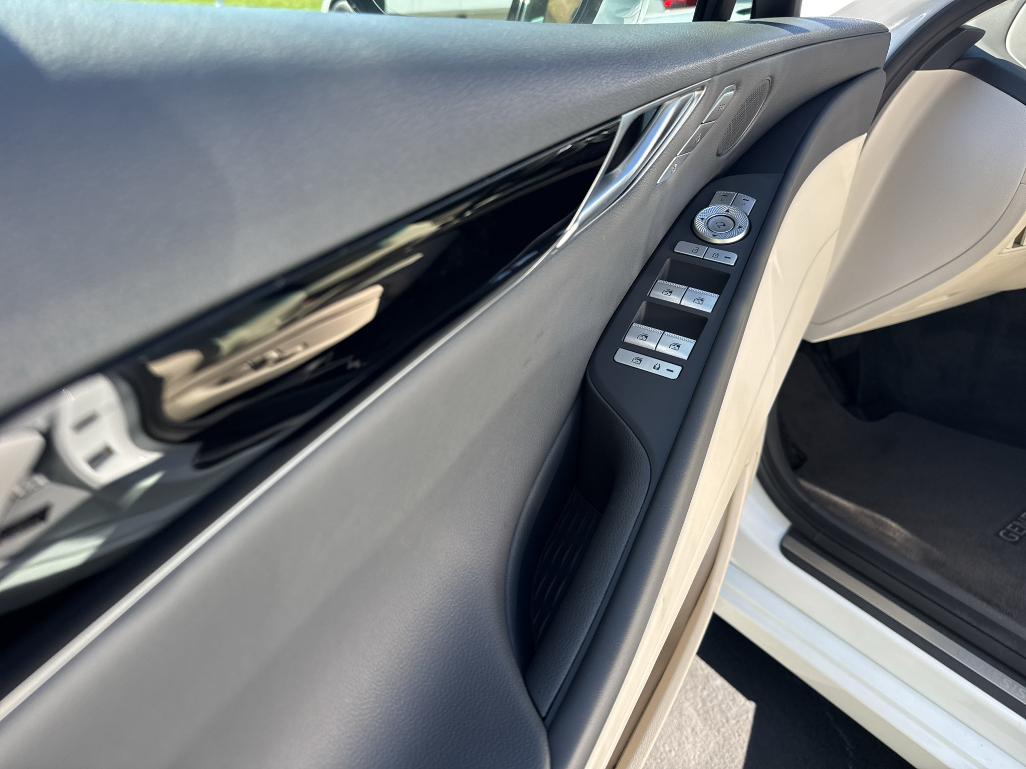 Used 2024 Genesis G80 2.5T AWD/4WD image 23