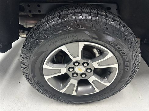 Used 2018 Chevrolet Colorado Z71 AWD/4WD image 13