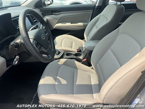 Used 2017 Hyundai Elantra SE FWD image 15