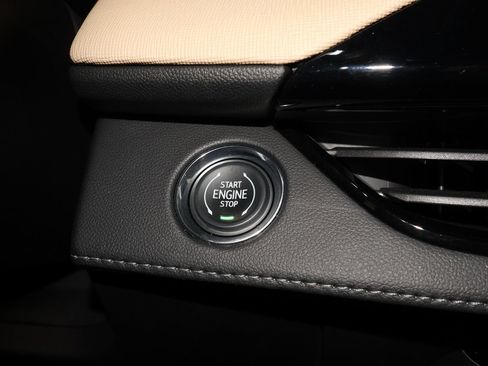 Certified 2026 Buick Enclave Preferred w/ Power Package FWD image 17