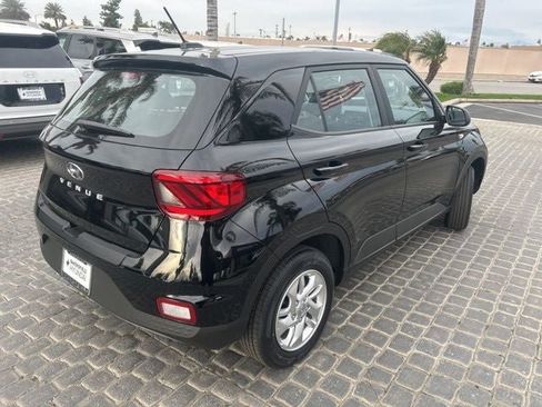 New 2026 Hyundai Venue SE image 4
