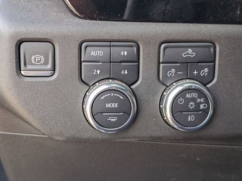 Used 2023 GMC Sierra 1500 Elevation image 24